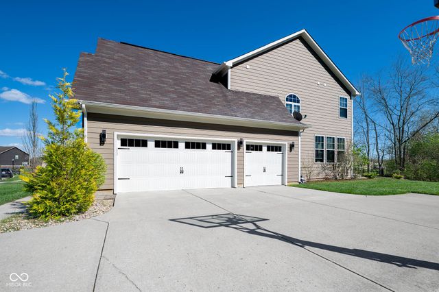 1325 Brentford Lane, Greenwood, IN 46143