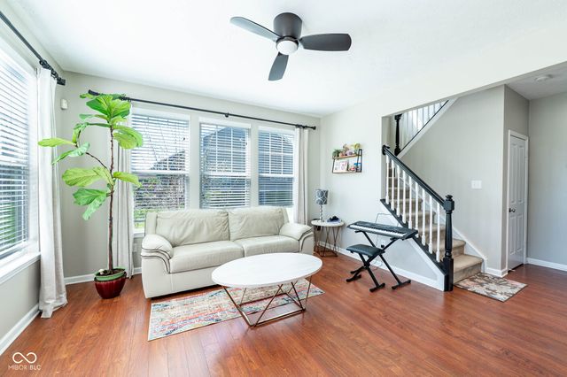 1325 Brentford Lane, Greenwood, IN 46143