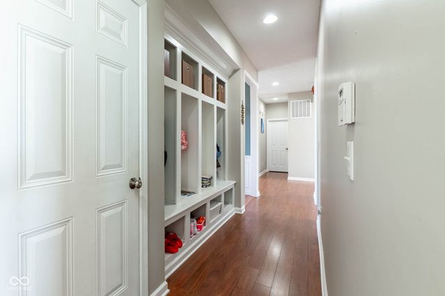 1325 Brentford Lane, Greenwood, IN 46143