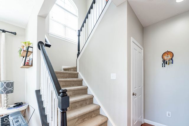 1325 Brentford Lane, Greenwood, IN 46143