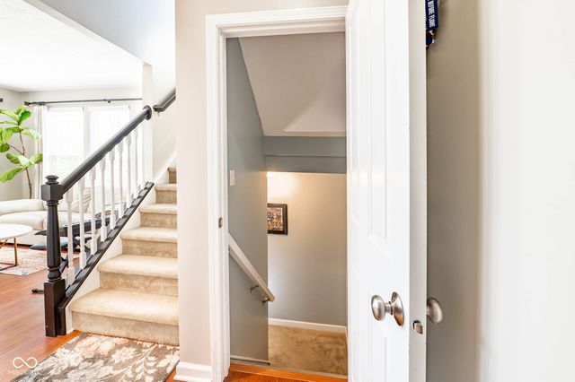 1325 Brentford Lane, Greenwood, IN 46143