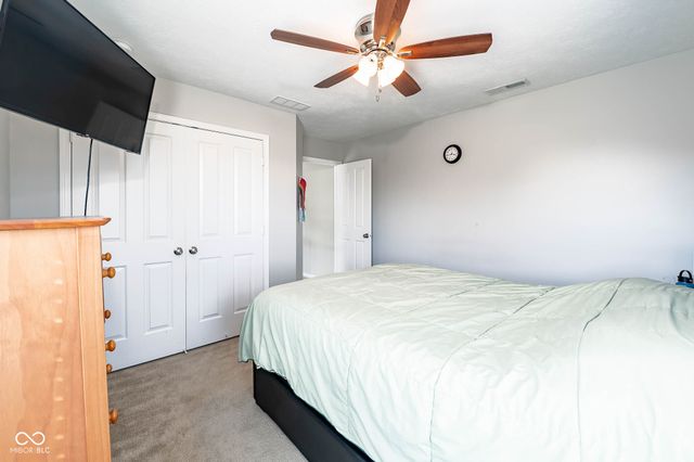 1325 Brentford Lane, Greenwood, IN 46143