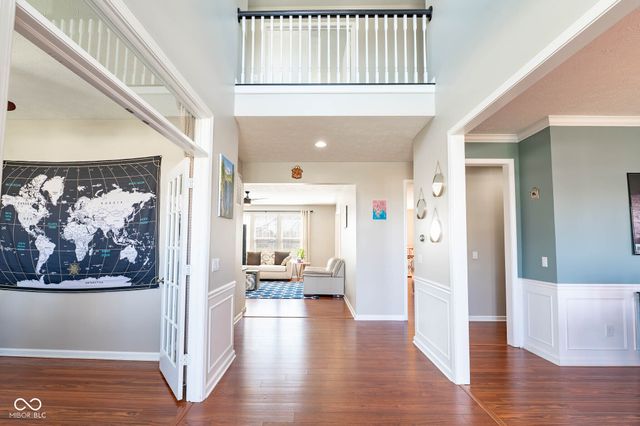 1325 Brentford Lane, Greenwood, IN 46143