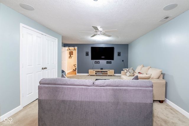 1325 Brentford Lane, Greenwood, IN 46143