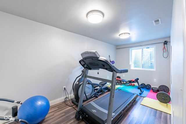 1325 Brentford Lane, Greenwood, IN 46143