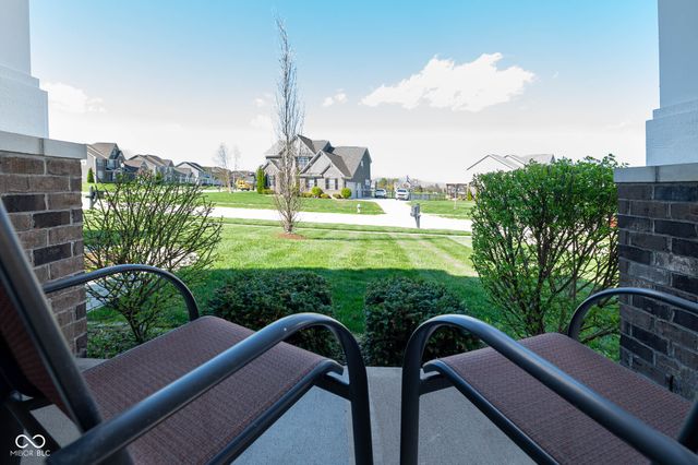 1325 Brentford Lane, Greenwood, IN 46143