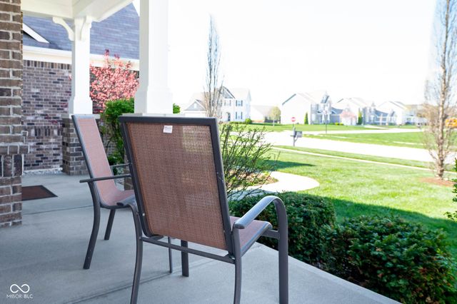 1325 Brentford Lane, Greenwood, IN 46143