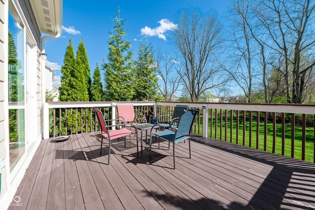 1325 Brentford Lane, Greenwood, IN 46143