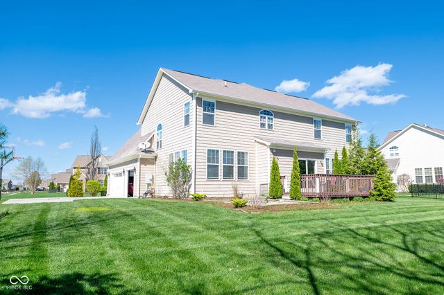 1325 Brentford Lane, Greenwood, IN 46143