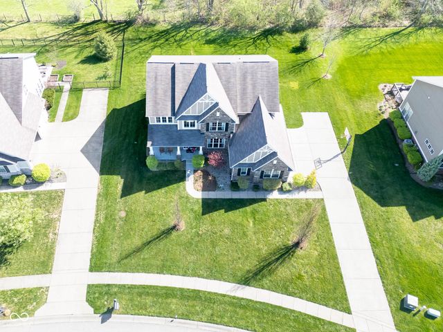 1325 Brentford Lane, Greenwood, IN 46143