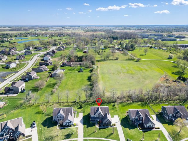 1325 Brentford Lane, Greenwood, IN 46143