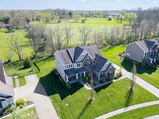 1325 Brentford Lane, Greenwood, IN 46143