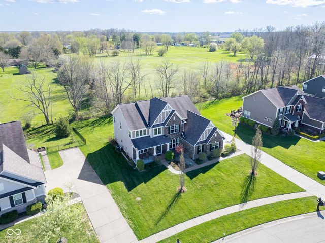 1325 Brentford Lane, Greenwood, IN 46143