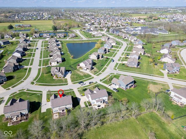 1325 Brentford Lane, Greenwood, IN 46143