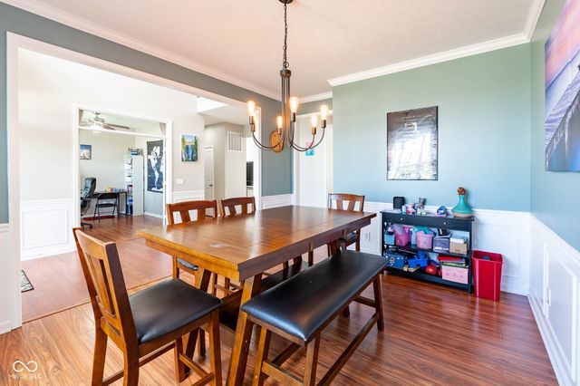 1325 Brentford Lane, Greenwood, IN 46143