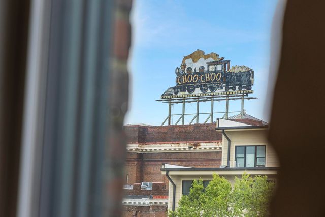 55 E Main Street Street 204, Chattanooga, TN 37408