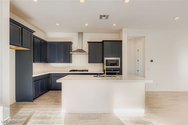 135 Tropea Shore Drive, Henderson, NV 89011