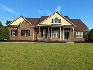 4656 Kellys Trail, Winston-salem, NC 27101