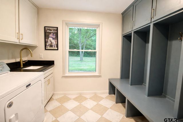 10401 County Road 137, Flint, TX 75762