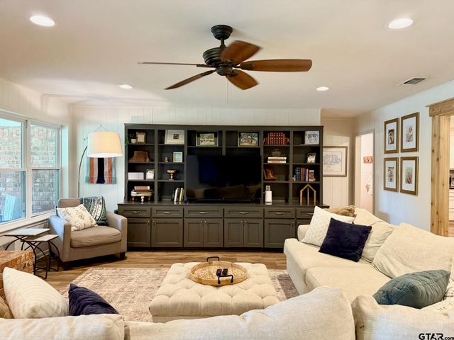 10401 County Road 137, Flint, TX 75762