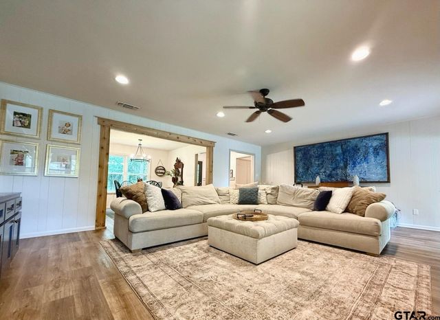 10401 County Road 137, Flint, TX 75762