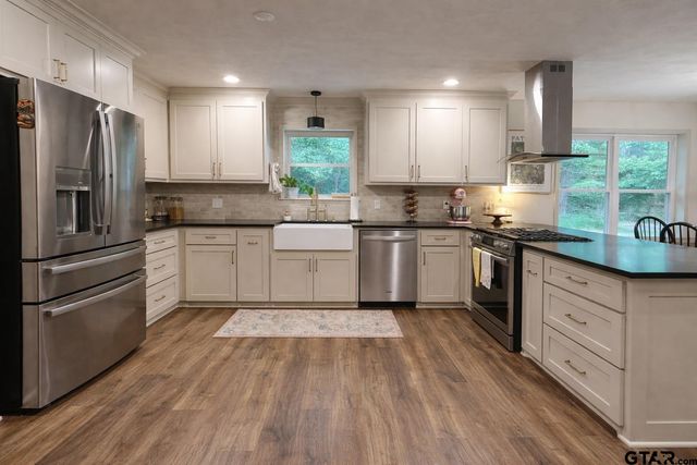 10401 County Road 137, Flint, TX 75762