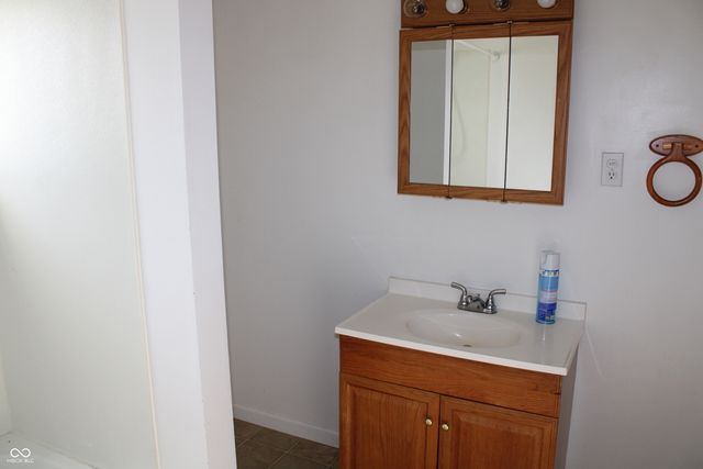 10327 Old National Road, Indianapolis, IN 46231