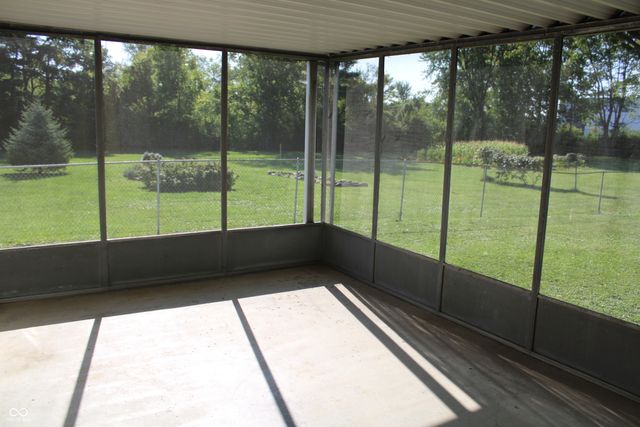 10327 Old National Road, Indianapolis, IN 46231