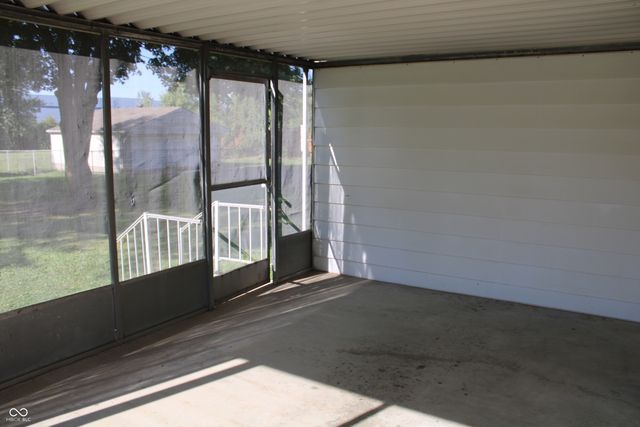 10327 Old National Road, Indianapolis, IN 46231