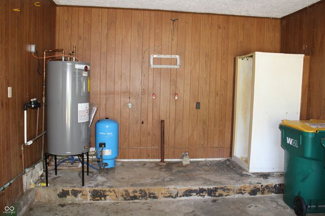 10327 Old National Road, Indianapolis, IN 46231