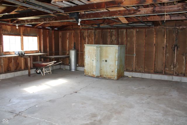 10327 Old National Road, Indianapolis, IN 46231