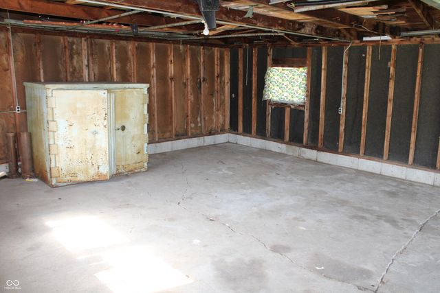 10327 Old National Road, Indianapolis, IN 46231