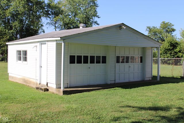 10327 Old National Road, Indianapolis, IN 46231