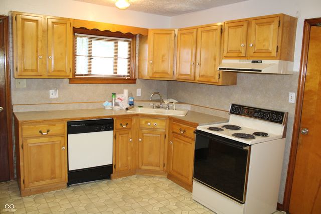 10327 Old National Road, Indianapolis, IN 46231