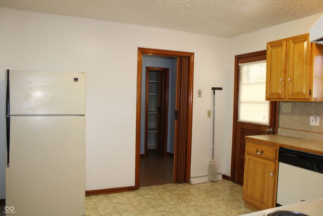 10327 Old National Road, Indianapolis, IN 46231