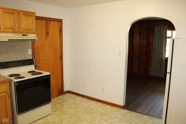 10327 Old National Road, Indianapolis, IN 46231