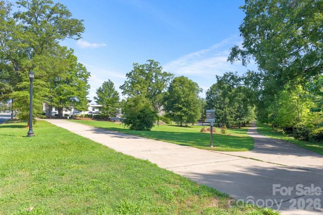 2602 Rozzelles Ferry Road, Charlotte, NC 28208
