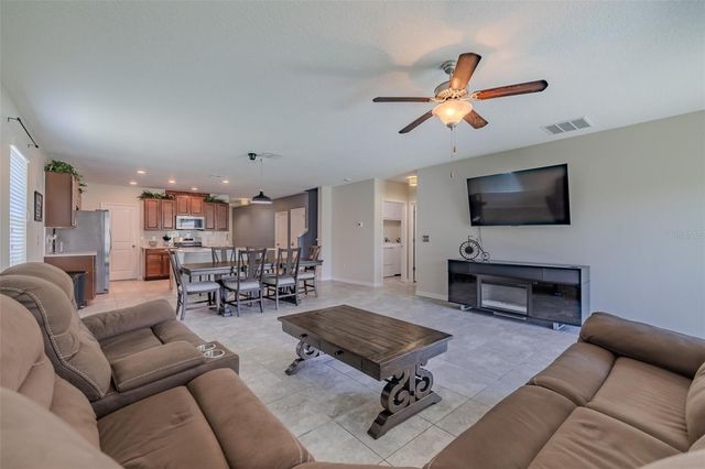16712 MYRTLE SAND DRIVE, Wimauma, FL 33598