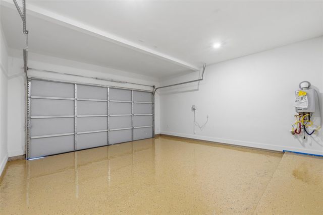 218 Avenue Of Oaks Street, Houston, TX 77009