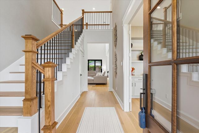 218 Avenue Of Oaks Street, Houston, TX 77009