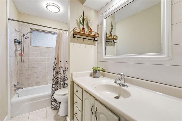 308 S Cardinal Drive, Olathe, KS 66062