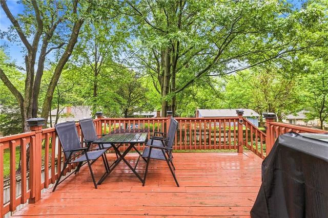308 S Cardinal Drive, Olathe, KS 66062