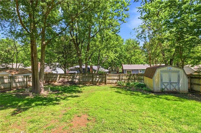 308 S Cardinal Drive, Olathe, KS 66062