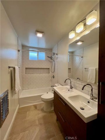 228 W Lemon B, Monrovia, CA 91016