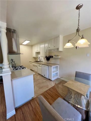 228 W Lemon B, Monrovia, CA 91016