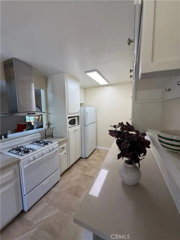 228 W Lemon B, Monrovia, CA 91016