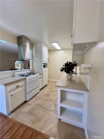 228 W Lemon B, Monrovia, CA 91016