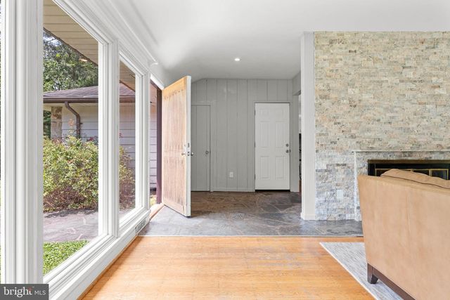 1162 DEWITT RD, Wayne, PA 19087