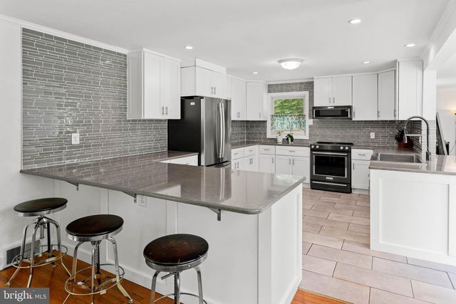 1162 DEWITT RD, Wayne, PA 19087