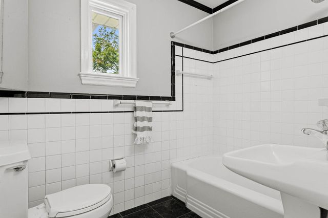 1162 DEWITT RD, Wayne, PA 19087